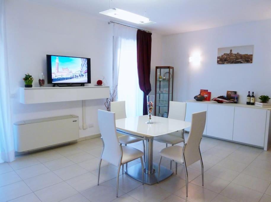 Modern & Strategic Apartment Sienne Extérieur photo