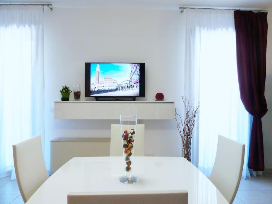 Modern & Strategic Apartment Sienne Extérieur photo